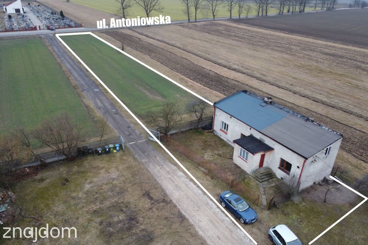 Dom mieszkalny z kuchnią i piecem kaflowym - zdjęcie 9