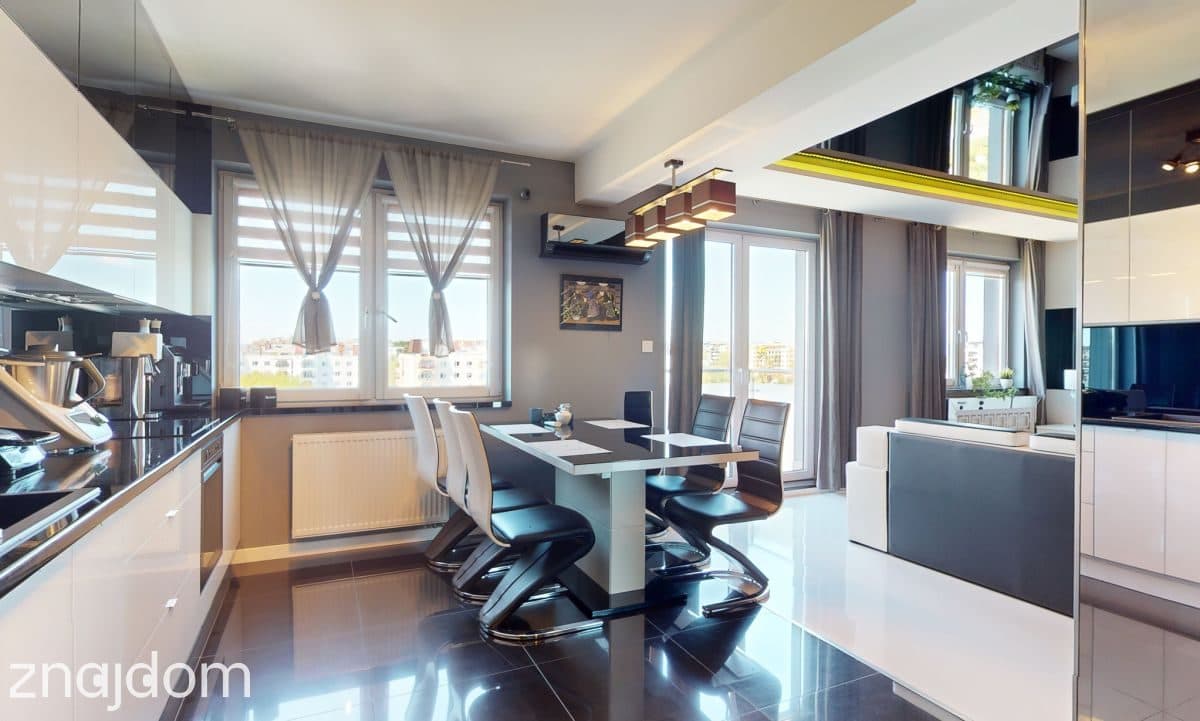 Dwupoziomowy apartament, blisko centrum - zdjęcie 3