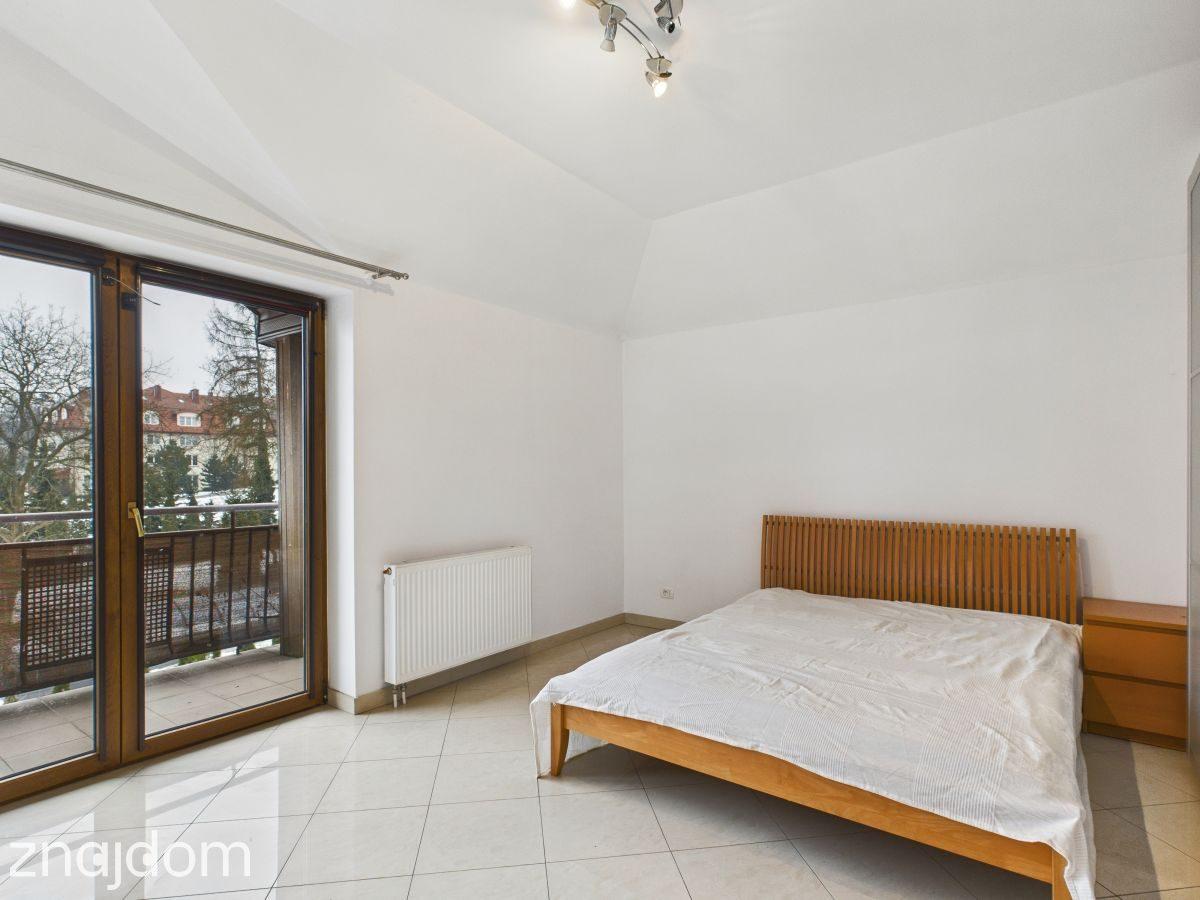 Przestronne 109 m² na zamkniętym osiedlu - zdjęcie 13