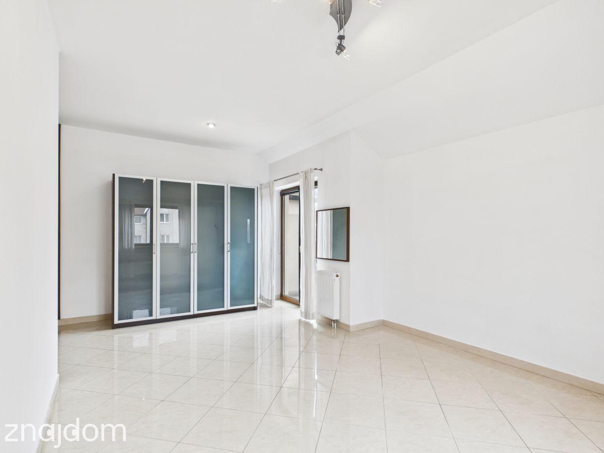 Przestronne 109 m² na zamkniętym osiedlu - zdjęcie 16