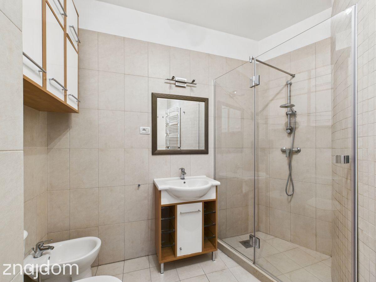 Przestronne 109 m² na zamkniętym osiedlu - zdjęcie 19