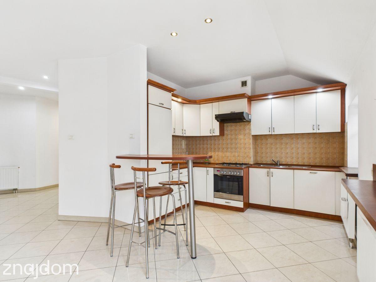 Przestronne 109 m² na zamkniętym osiedlu - zdjęcie 6