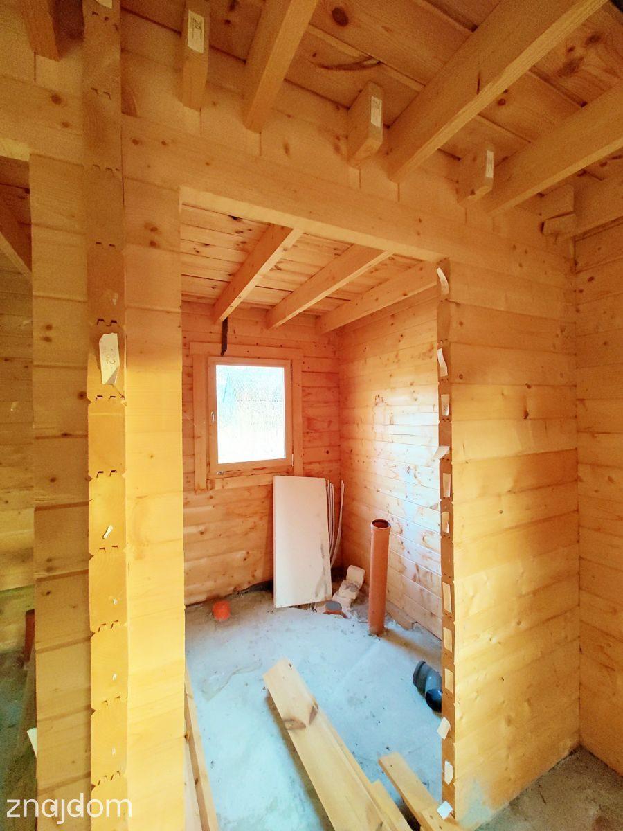 Działka z nowym budynkiem drewnianym. - zdjęcie 3