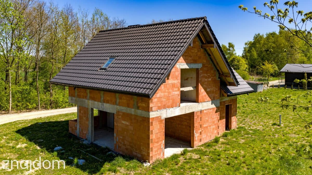 Dom wolnostojący na terenach zielonych k/Krakowa - zdjęcie 12