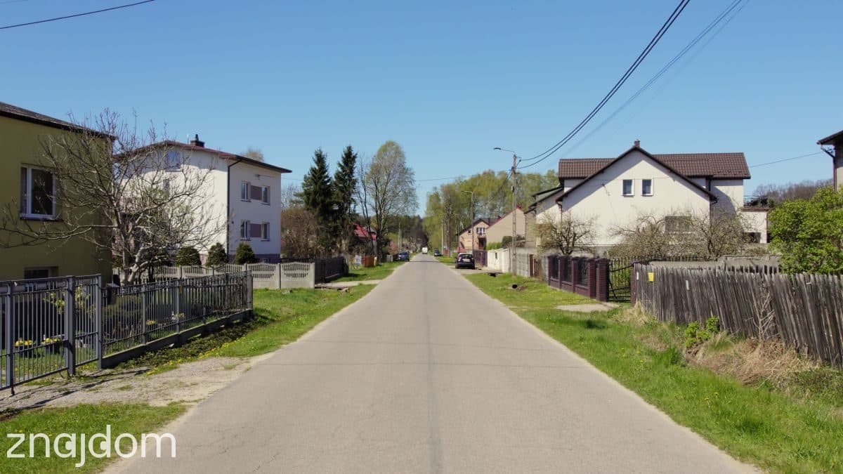 Spokój i przestrzeń! Działka z domem do remontu. - zdjęcie 17