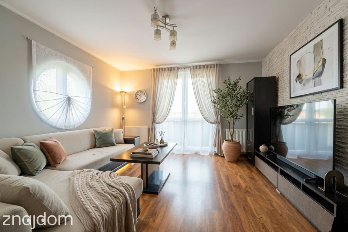 100m2 dwupoziomowe| Kostuchna |Czynsz 500zł - zdjęcie 2
