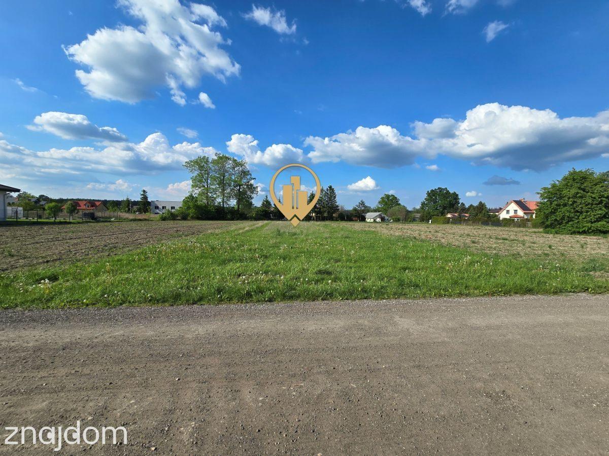 Działka budowlana 2200 m² z możliwością podziału - zdjęcie 2