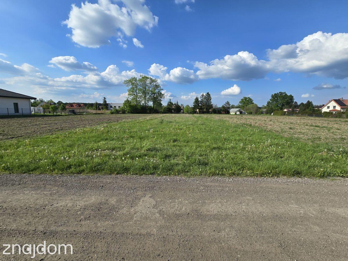Działka budowlana 2200 m² z możliwością podziału - zdjęcie 5