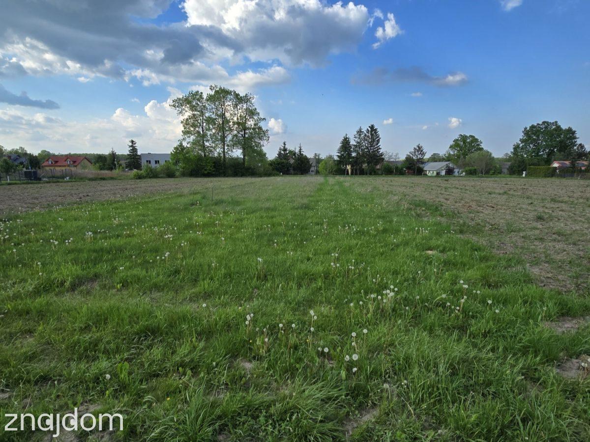 Działka budowlana 2200 m² z możliwością podziału - zdjęcie 7
