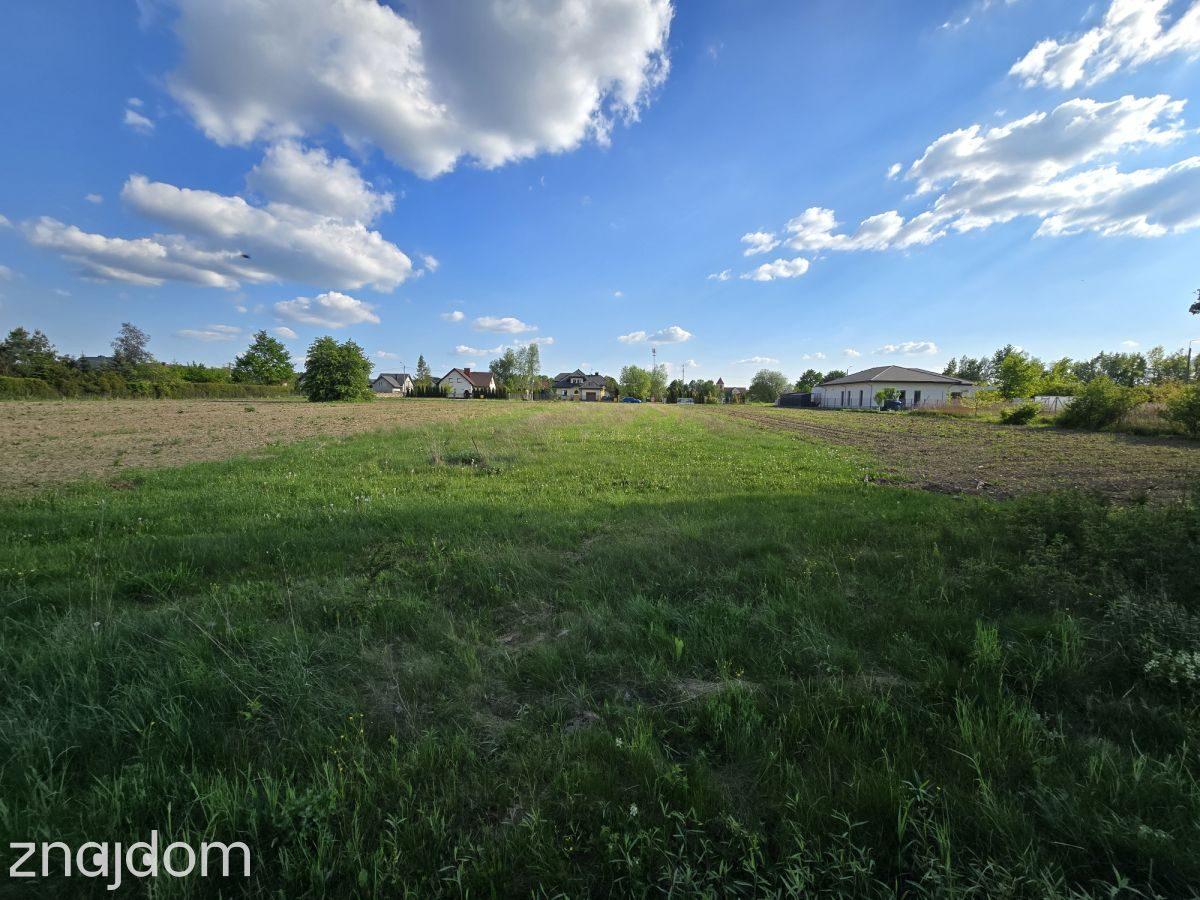 Działka budowlana 2200 m² z możliwością podziału - zdjęcie 10