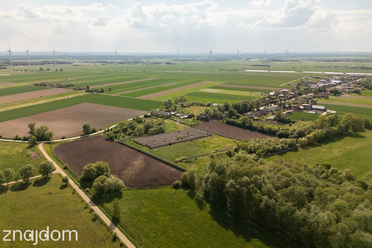 9,25 ha terenu inwestycyjnego z zabudowaniami - zdjęcie 3