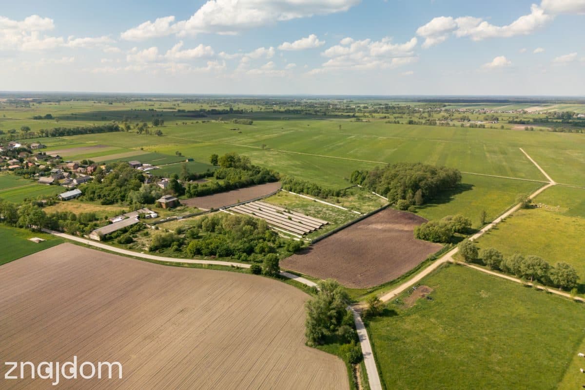 9,25 ha terenu inwestycyjnego z zabudowaniami - zdjęcie 4