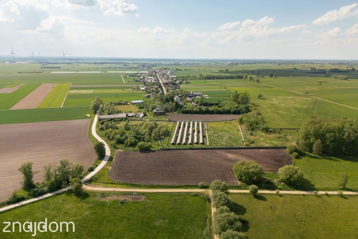 9,25 ha terenu inwestycyjnego z zabudowaniami - zdjęcie 6