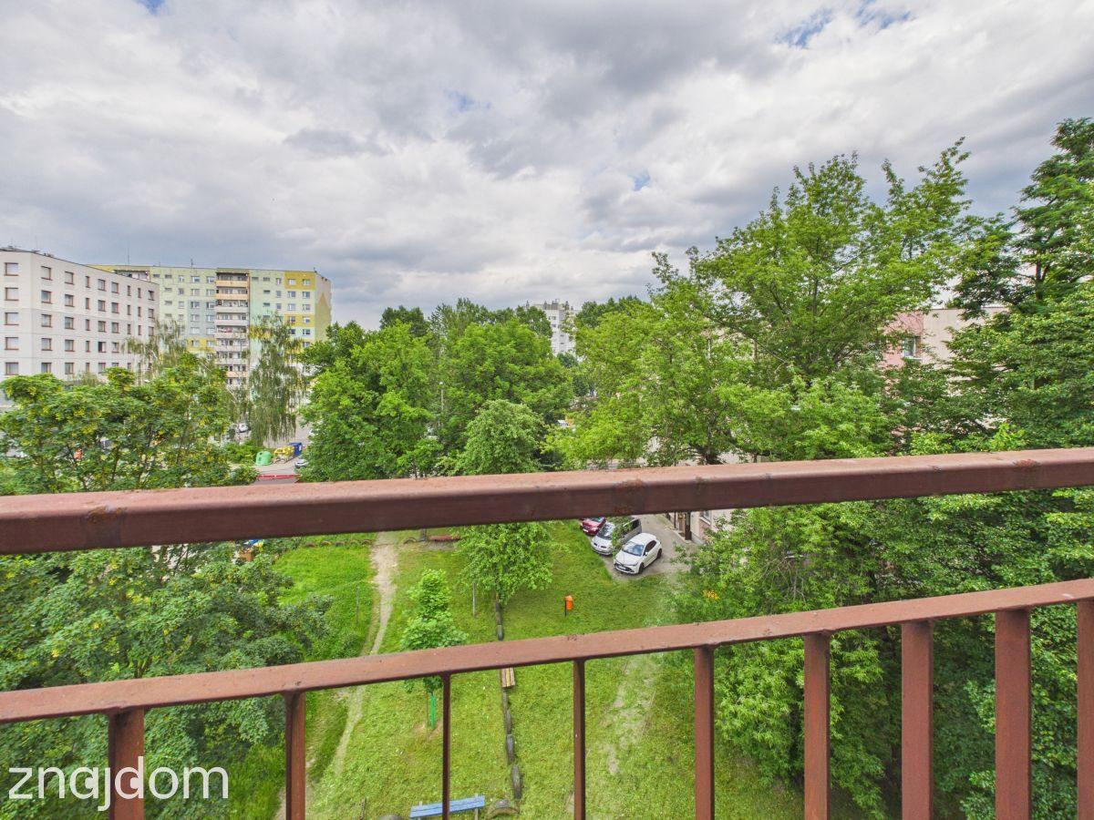 Z balkonem w najlepszej lokalizacji! - zdjęcie 12