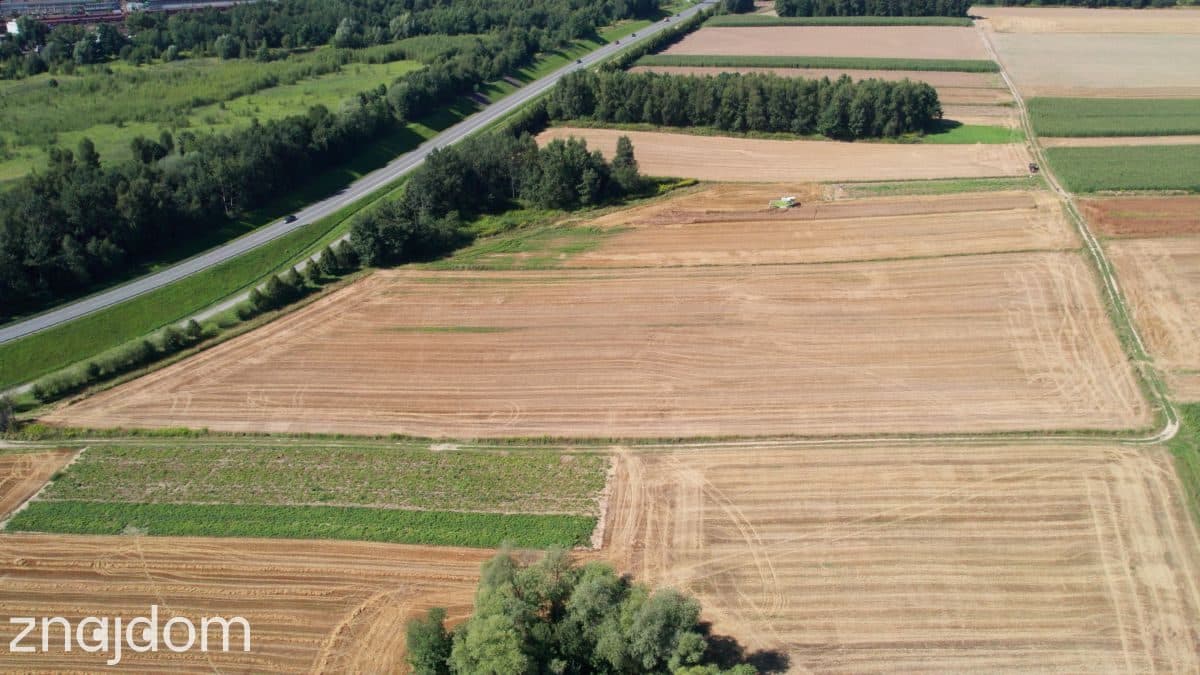 84 ary terenu pod produkcję i usługi przy DK933 - zdjęcie 16