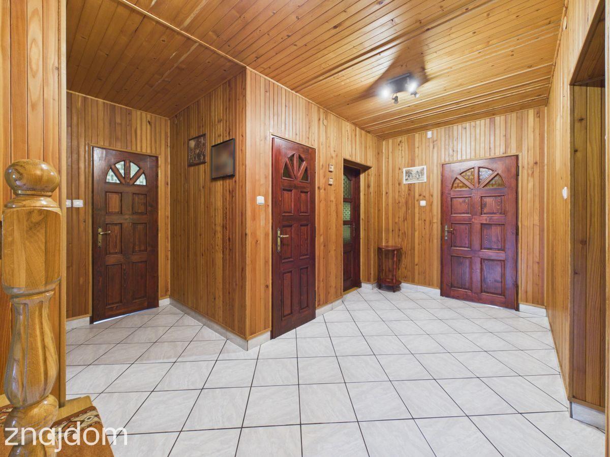 273m² użytkowej| Duży ogród|10 pokoi |2 garaże - zdjęcie 9
