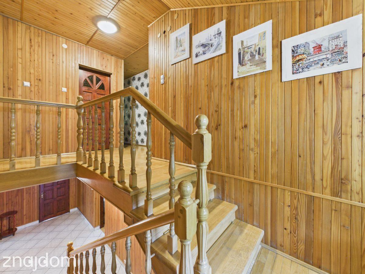 273m² użytkowej| Duży ogród|10 pokoi |2 garaże - zdjęcie 12