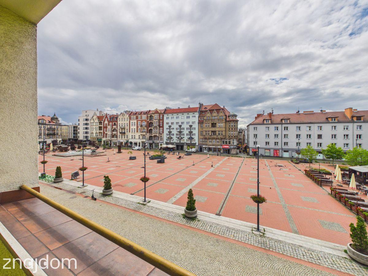 4 pokoje w bloku z balkonem - Rynek