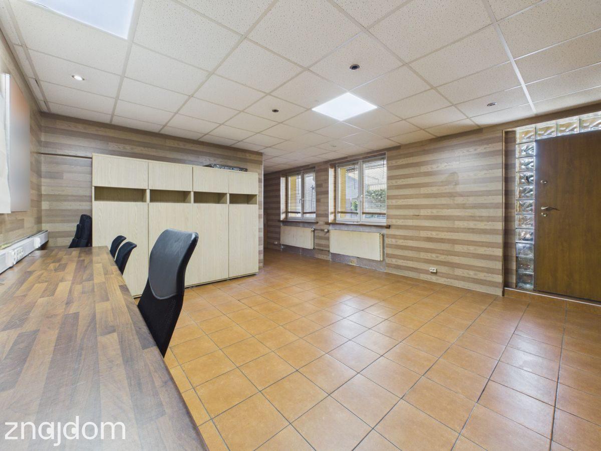 Duży Obiekt 439 m² pod Biznes, Usługi lub Kwatery - zdjęcie 16