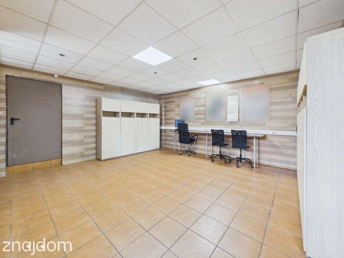 Duży Obiekt 439 m² pod Biznes, Usługi lub Kwatery - zdjęcie 15