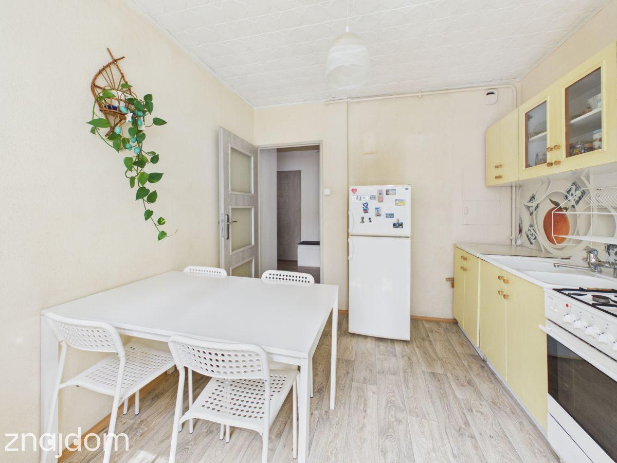2 duże pokoje| balkon | Osiedle Odrodzenia - zdjęcie 5