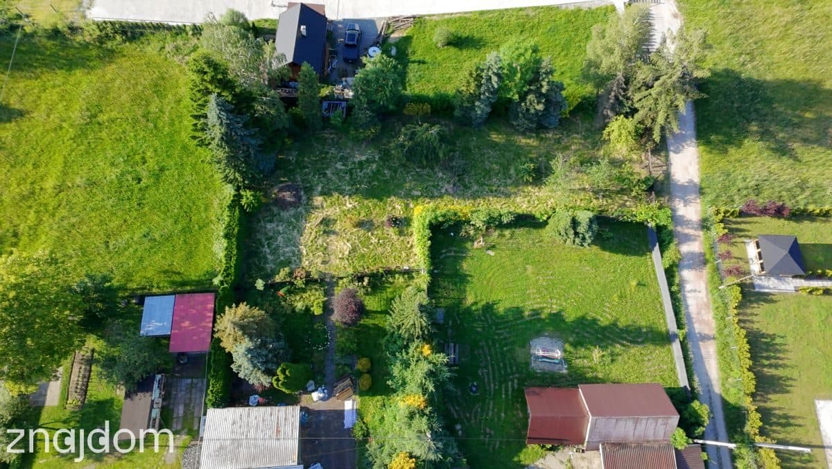 Działka w spokojnej okolicy w malowniczym Ustroniu - zdjęcie 2