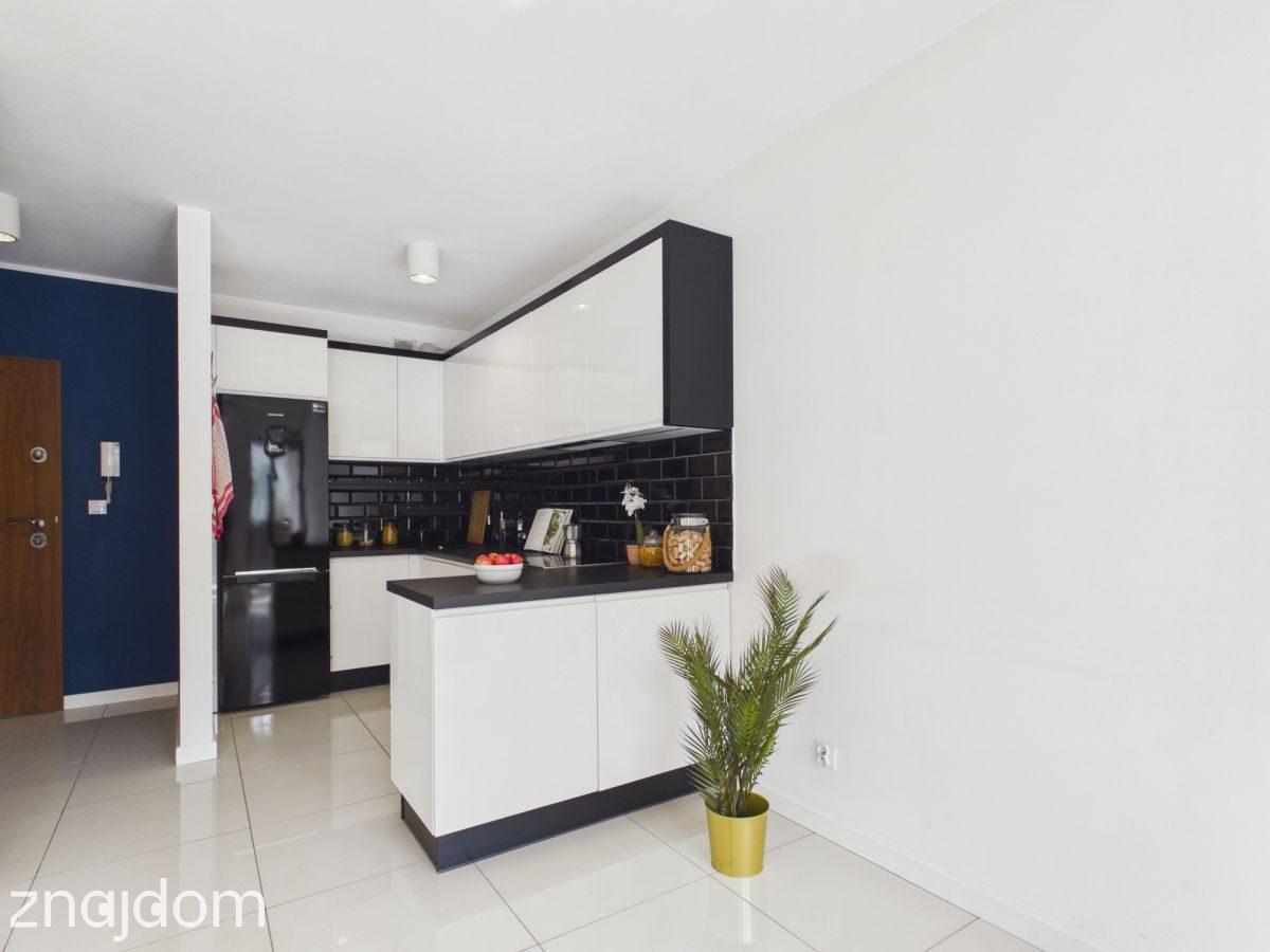W apartamentowcu - blisko centrum - cicha okolica - zdjęcie 4