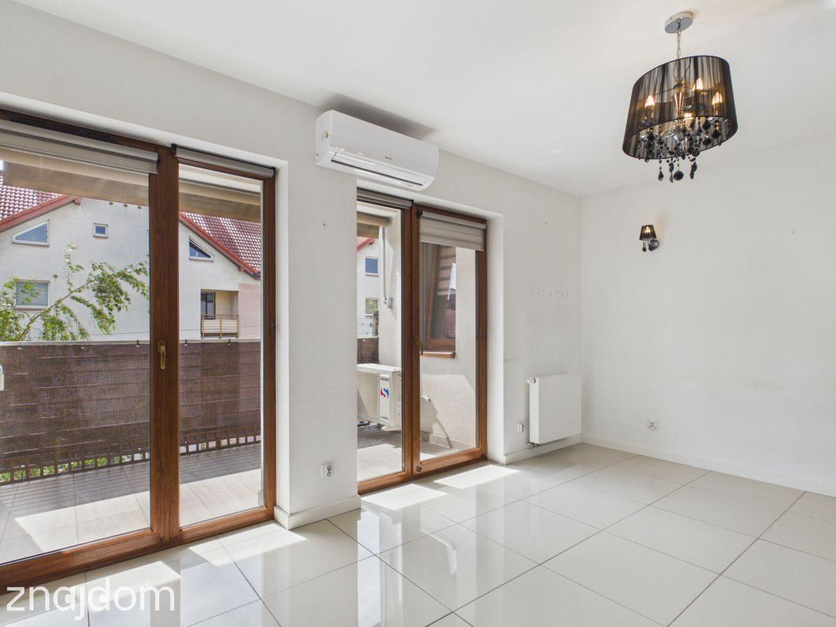W apartamentowcu - blisko centrum - cicha okolica - zdjęcie 7