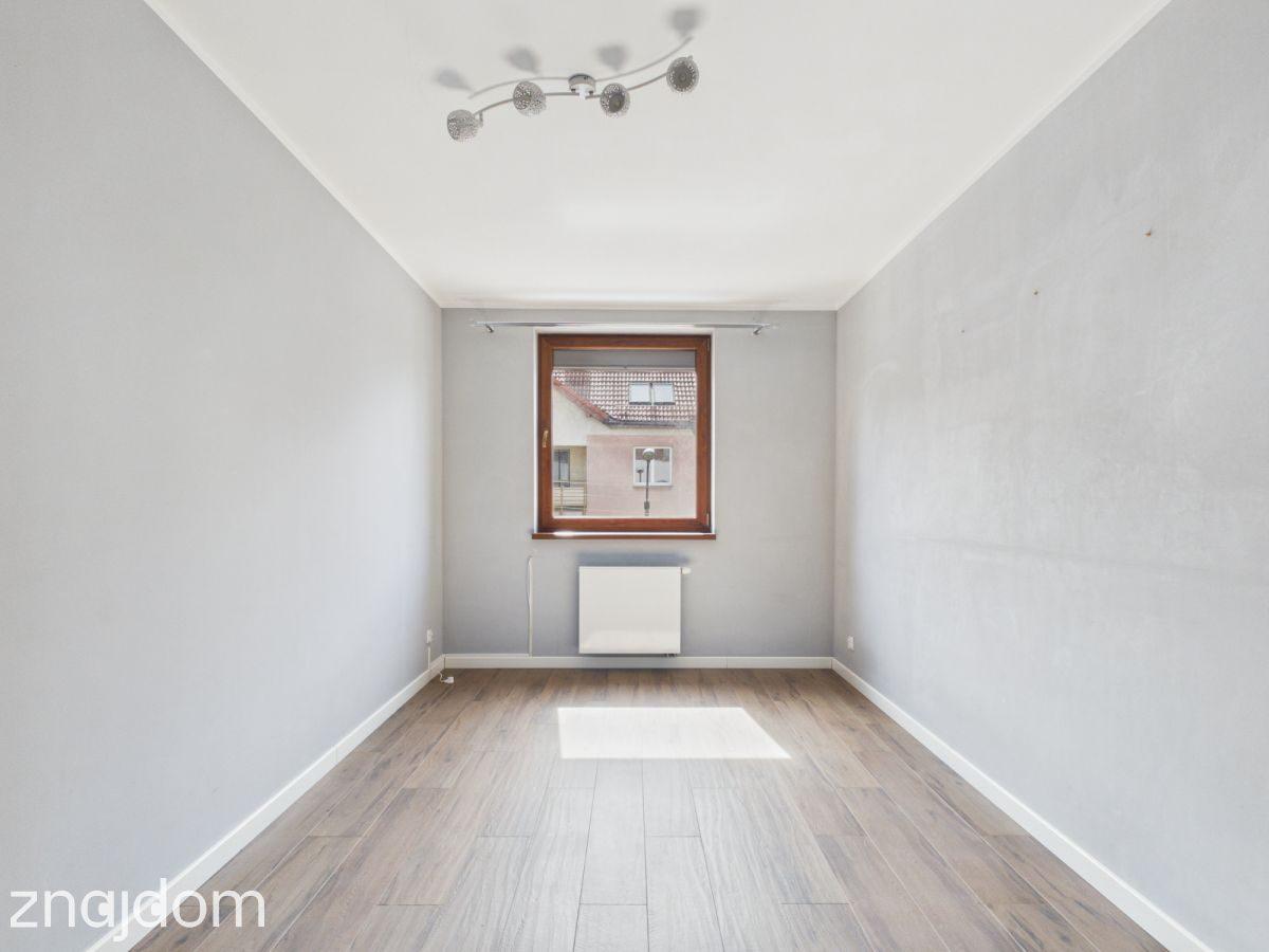 W apartamentowcu - blisko centrum - cicha okolica - zdjęcie 14