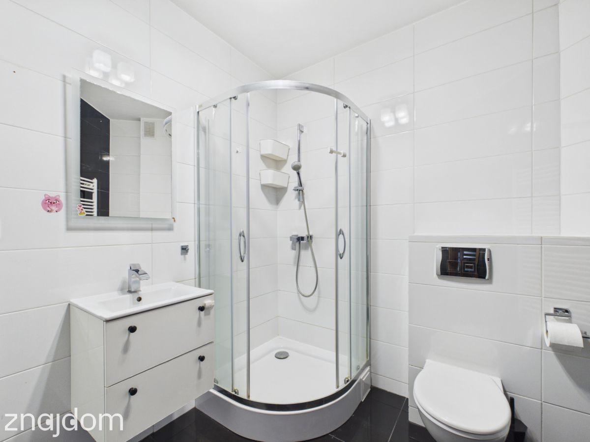 W apartamentowcu - blisko centrum - cicha okolica - zdjęcie 15