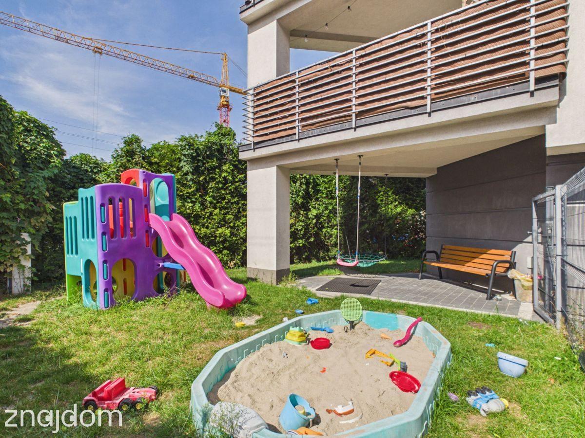 W apartamentowcu - blisko centrum - cicha okolica - zdjęcie 19