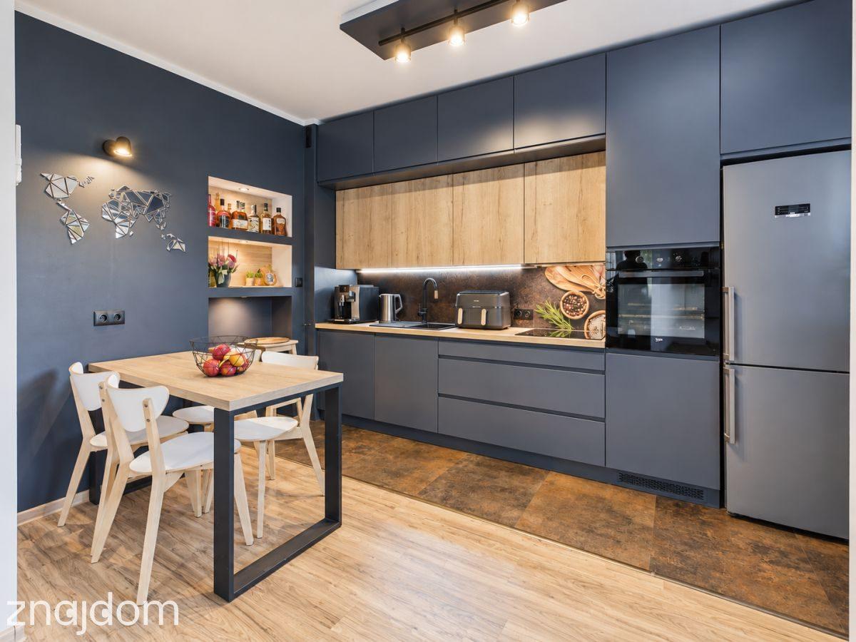 DOM + ogród 880m2 |Biznes lub dom dla rodziny - zdjęcie 4