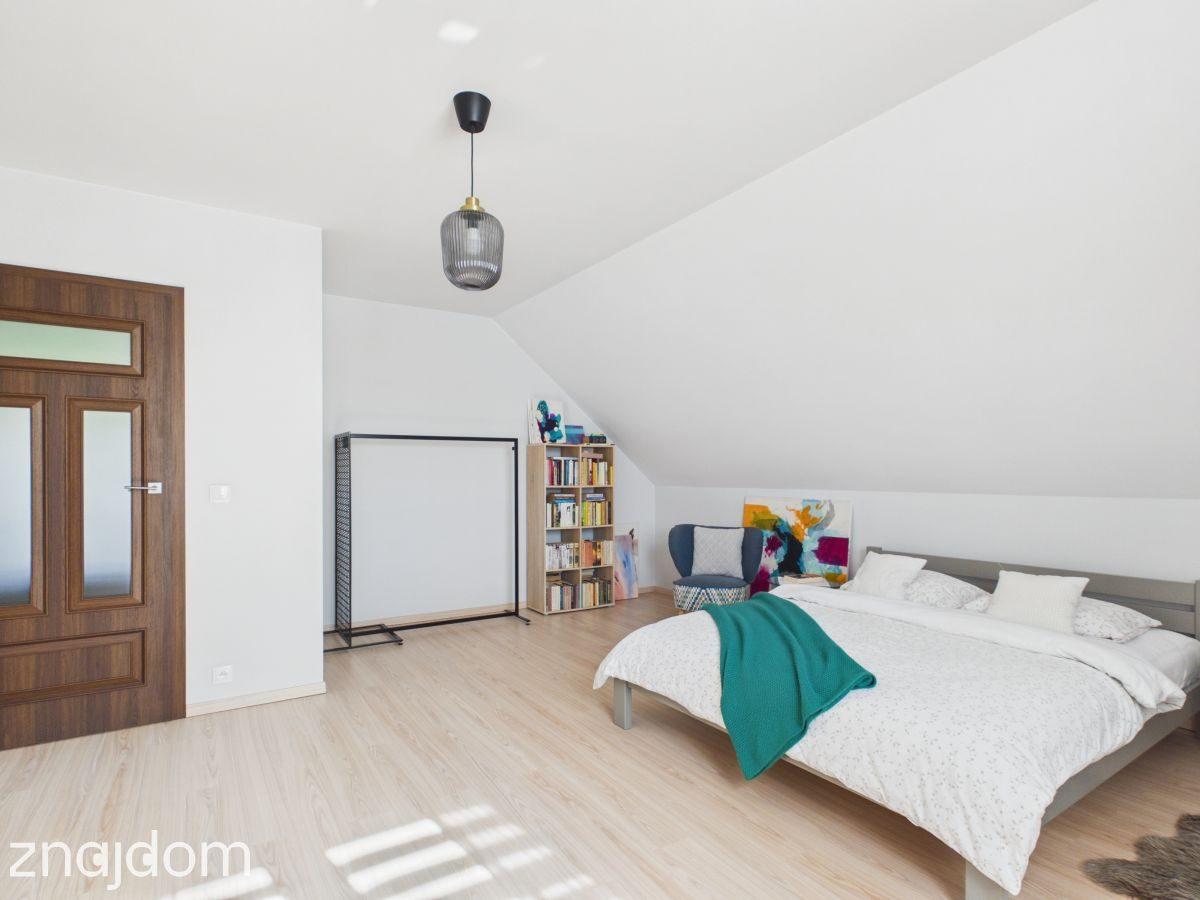 171 m² komfortu na działce 1996 m² | Poczesna - zdjęcie 16