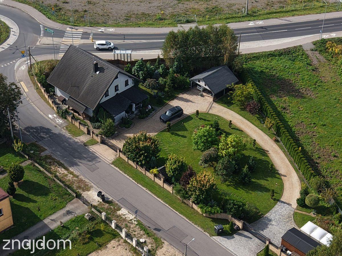 171 m² komfortu na działce 1996 m² | Poczesna - zdjęcie 20