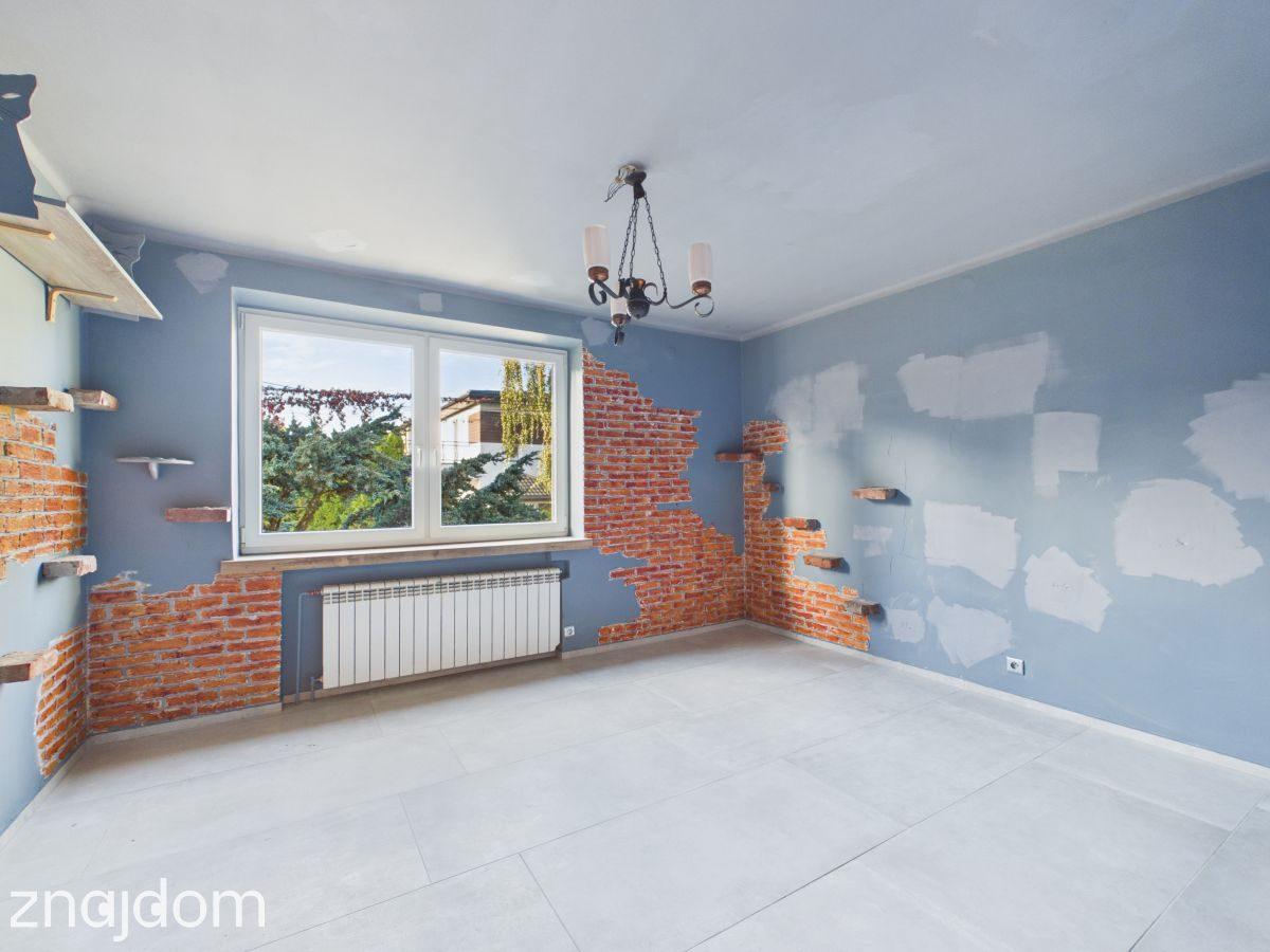 Dom zamiast mieszkania – Lisiniec, działka 1086 m² - zdjęcie 3