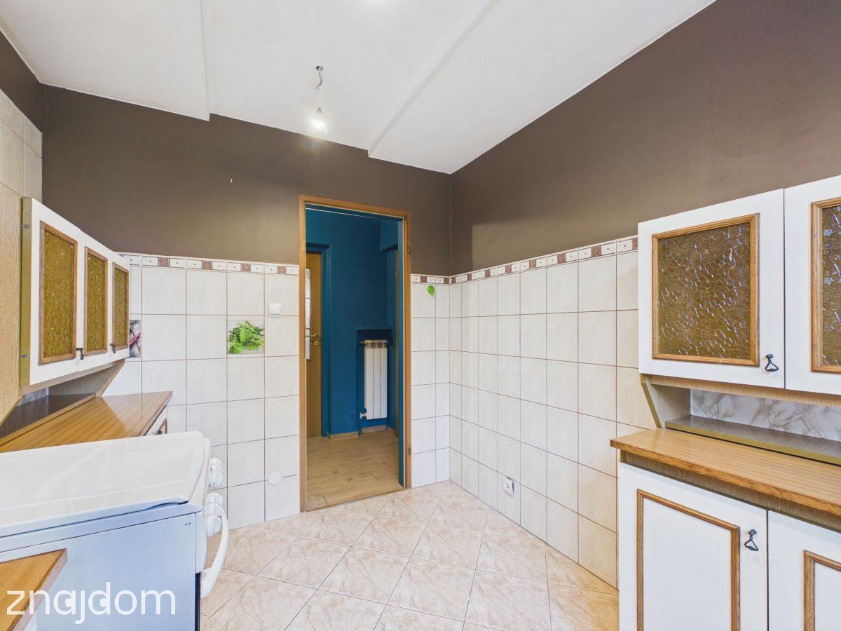 Dom zamiast mieszkania – Lisiniec, działka 1086 m² - zdjęcie 9
