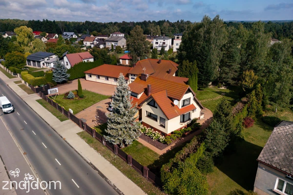 Dom z ogrodem oraz 511,7 m² dla Twojej firmy