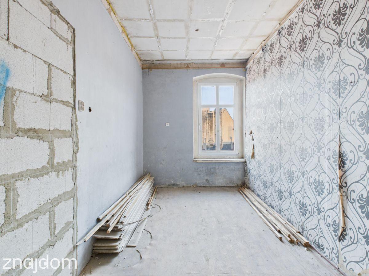 2800m2 i tylko 6 min do Centrum Katowic