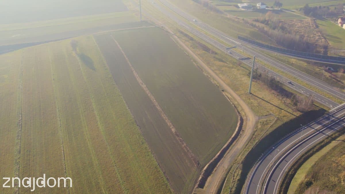 NOWA CENA! Duża działka przy zjeździe z A1 - zdjęcie 2